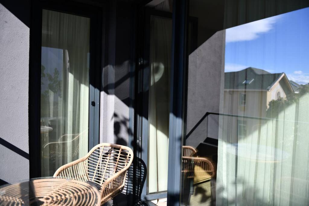 Madrid: A Modern 2-Bedroom Apartment With Parking ソフィア エクステリア 写真