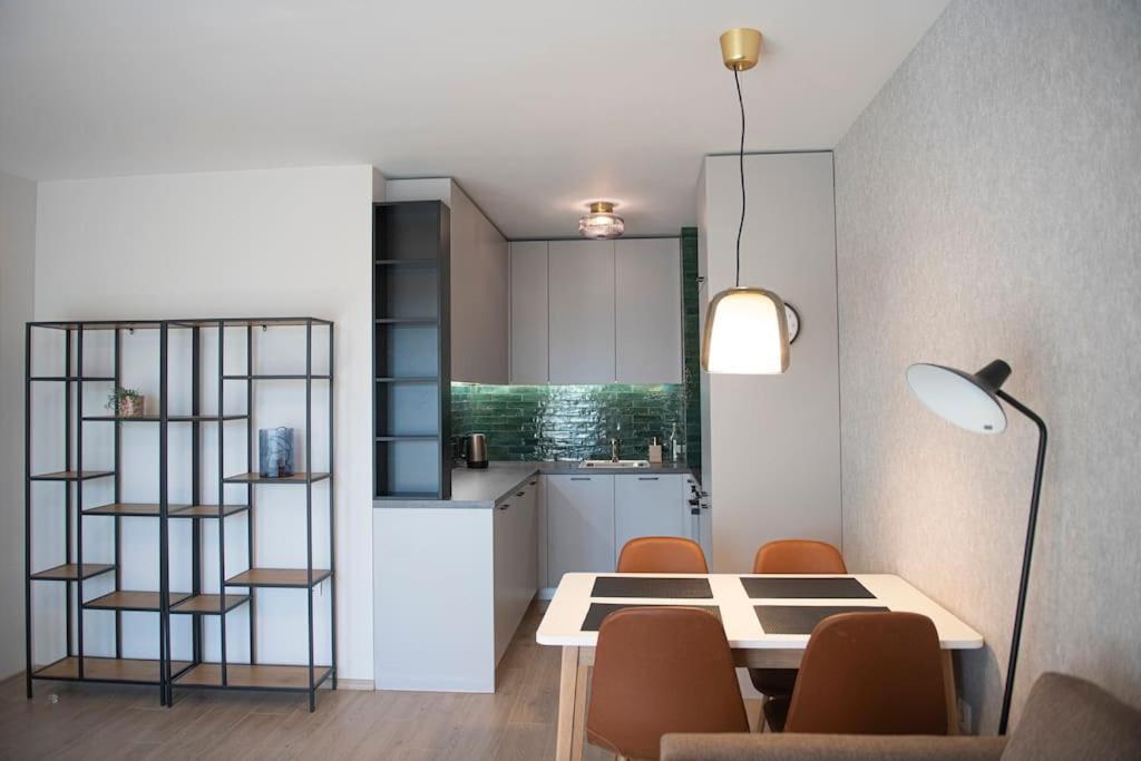 Madrid: A Modern 2-Bedroom Apartment With Parking ソフィア エクステリア 写真