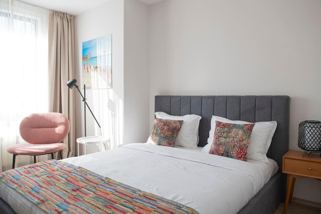 Madrid: A Modern 2-Bedroom Apartment With Parking ソフィア エクステリア 写真