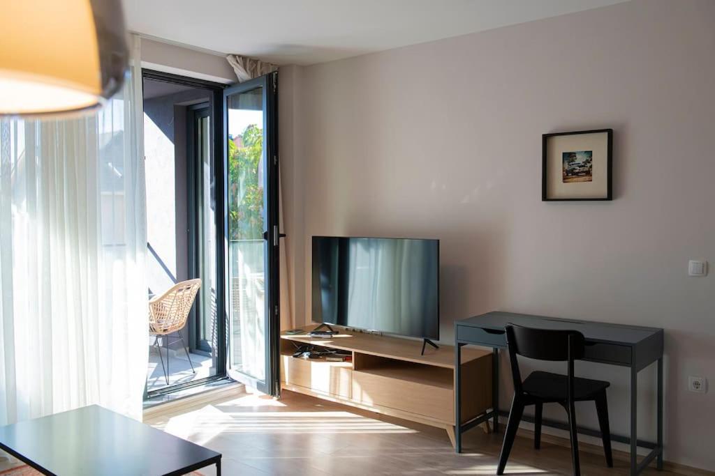 Madrid: A Modern 2-Bedroom Apartment With Parking ソフィア エクステリア 写真