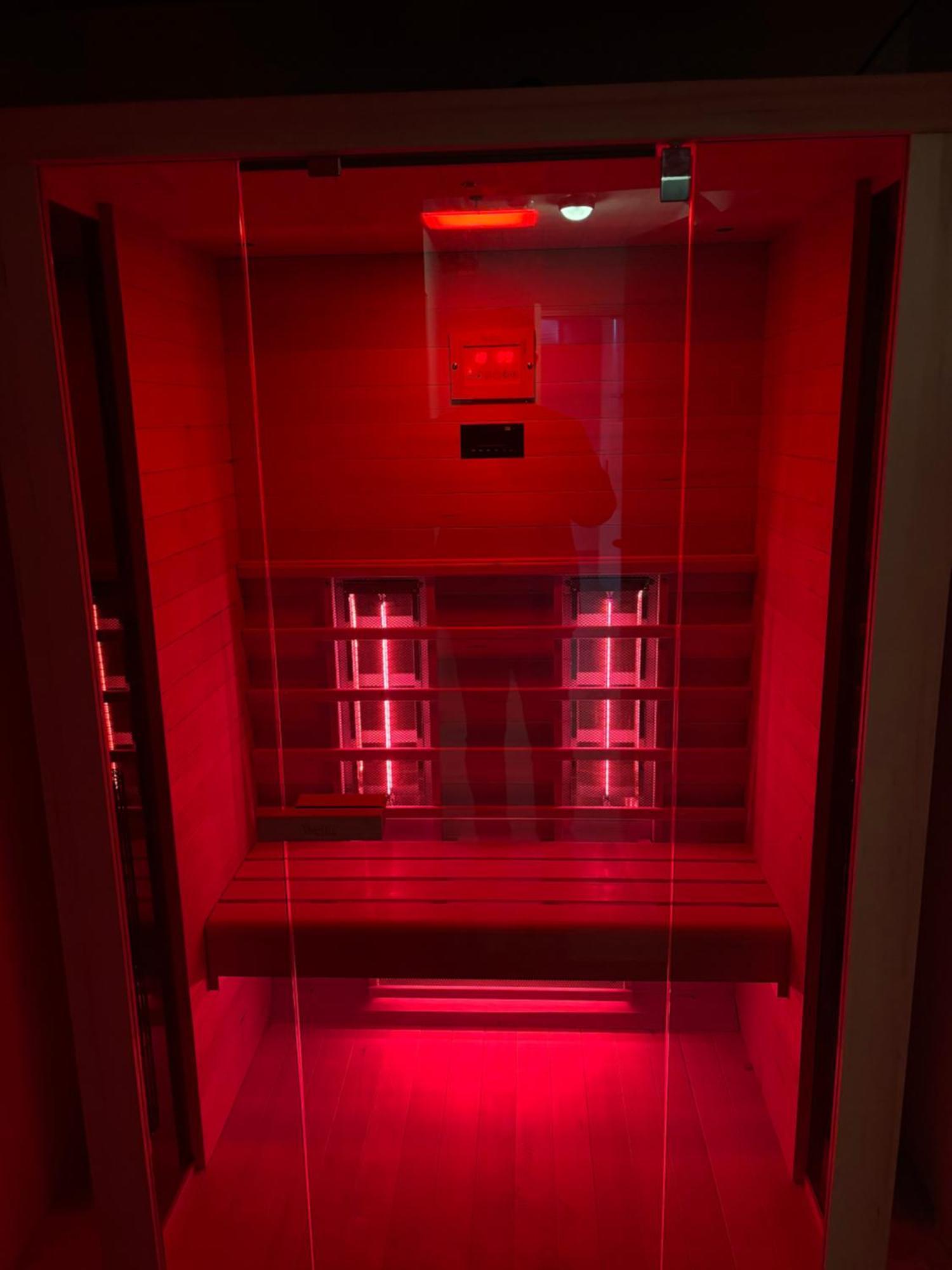 Madrid: A Modern 2-Bedroom Apartment With Parking ソフィア エクステリア 写真