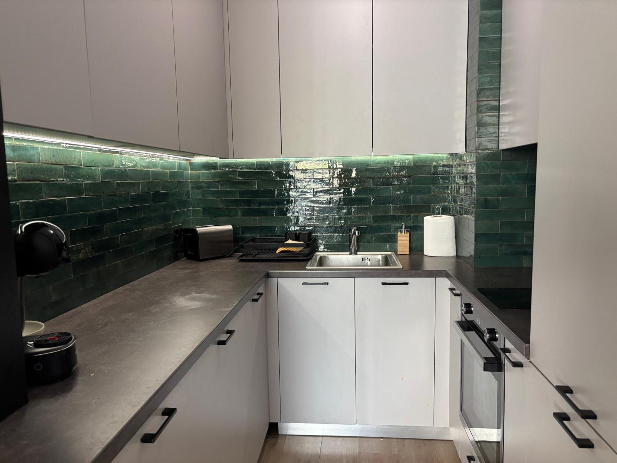 Madrid: A Modern 2-Bedroom Apartment With Parking ソフィア エクステリア 写真