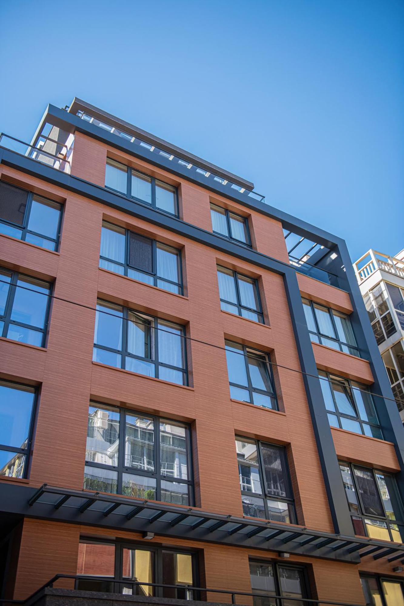 Madrid: A Modern 2-Bedroom Apartment With Parking ソフィア エクステリア 写真